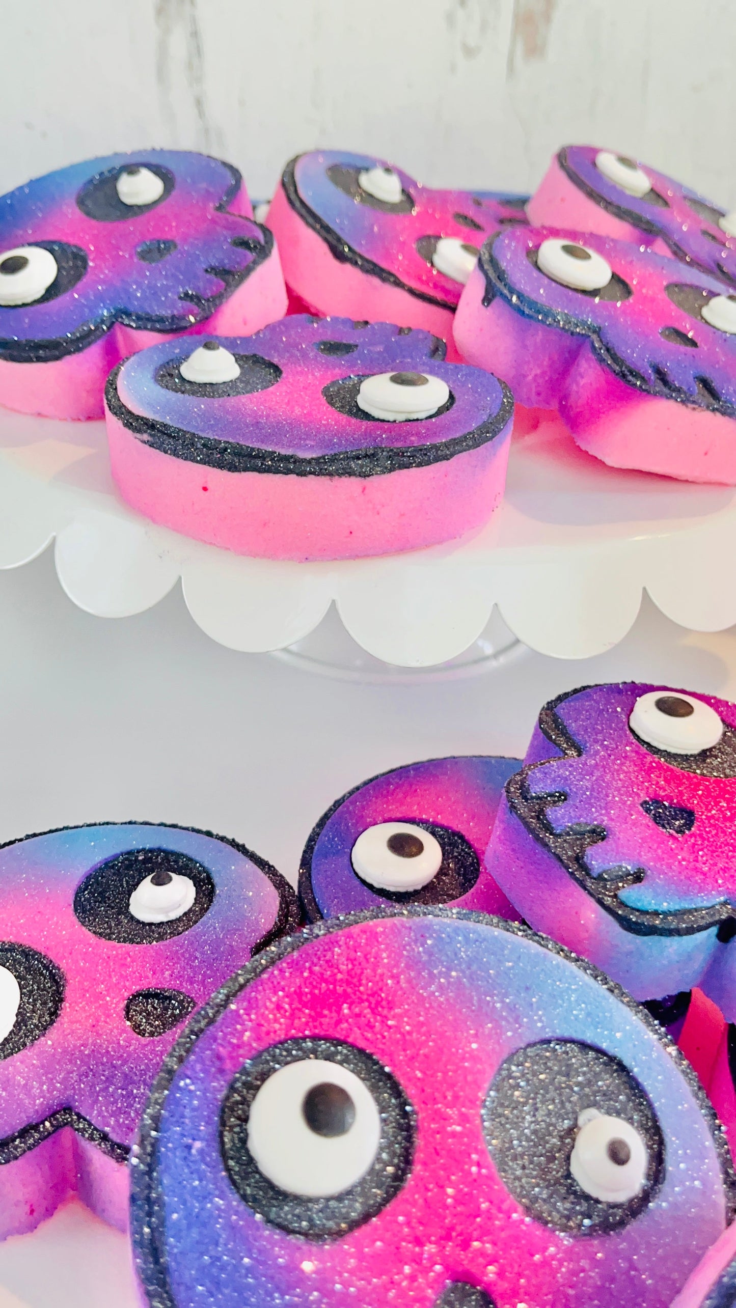 Pink Skull Bath Bomb, Creep it Cute store 1