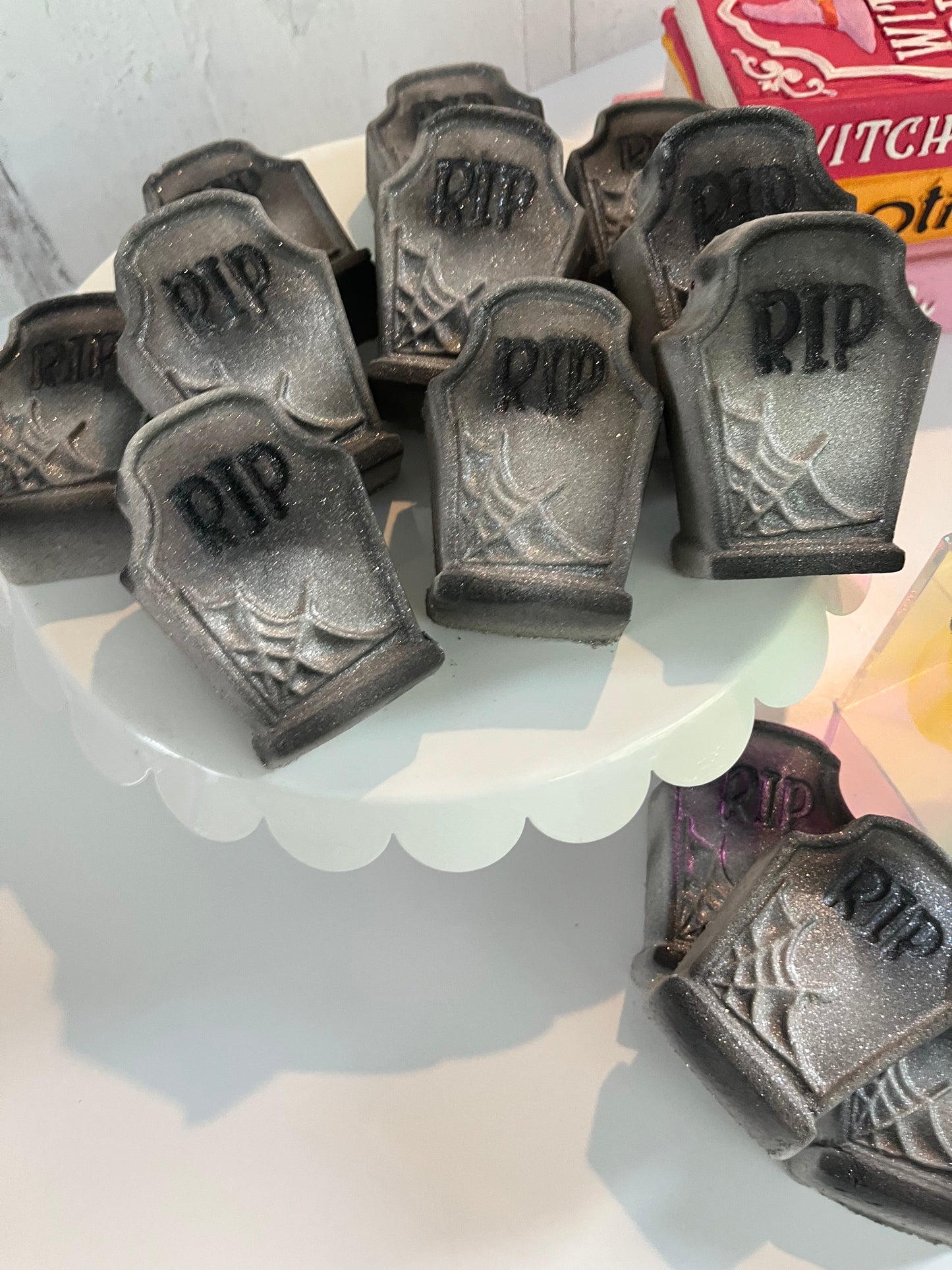 Dead Gorgeous, Tombstone Bath Bomb store 1