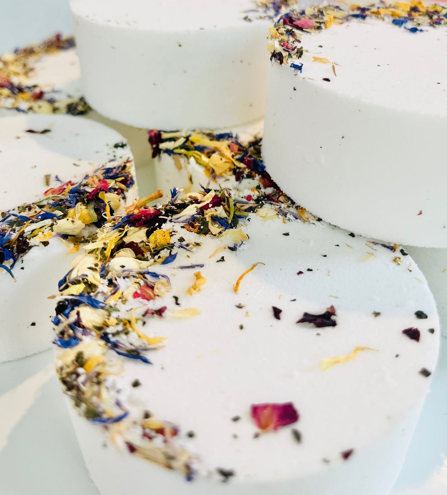 Enchantress Bath Bomb, Bergamot & White Tea Bath Bomb store 1