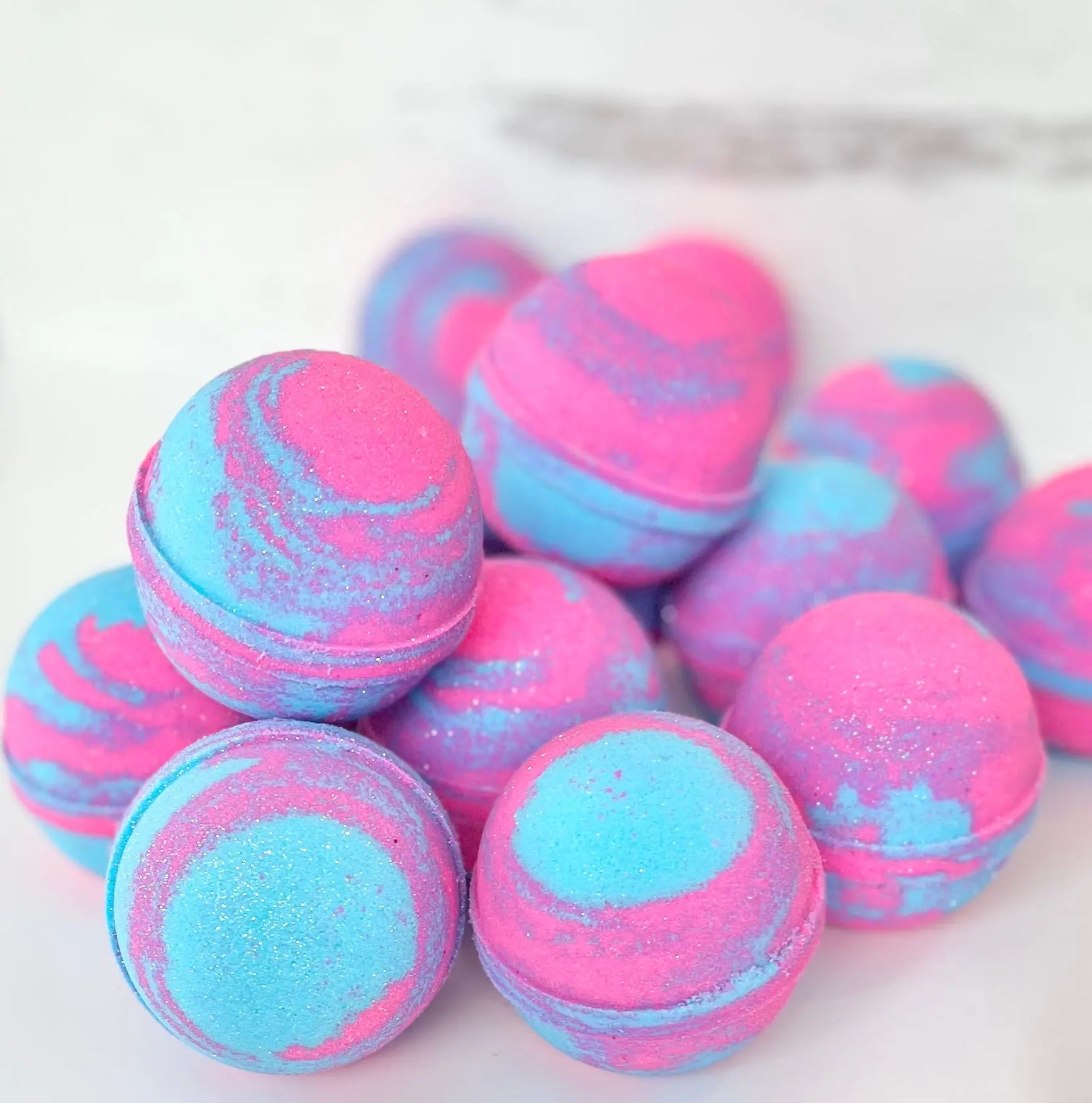 Candy Floss Bath Bomb, Fluffy Pink Candy Bath Bomb store 1