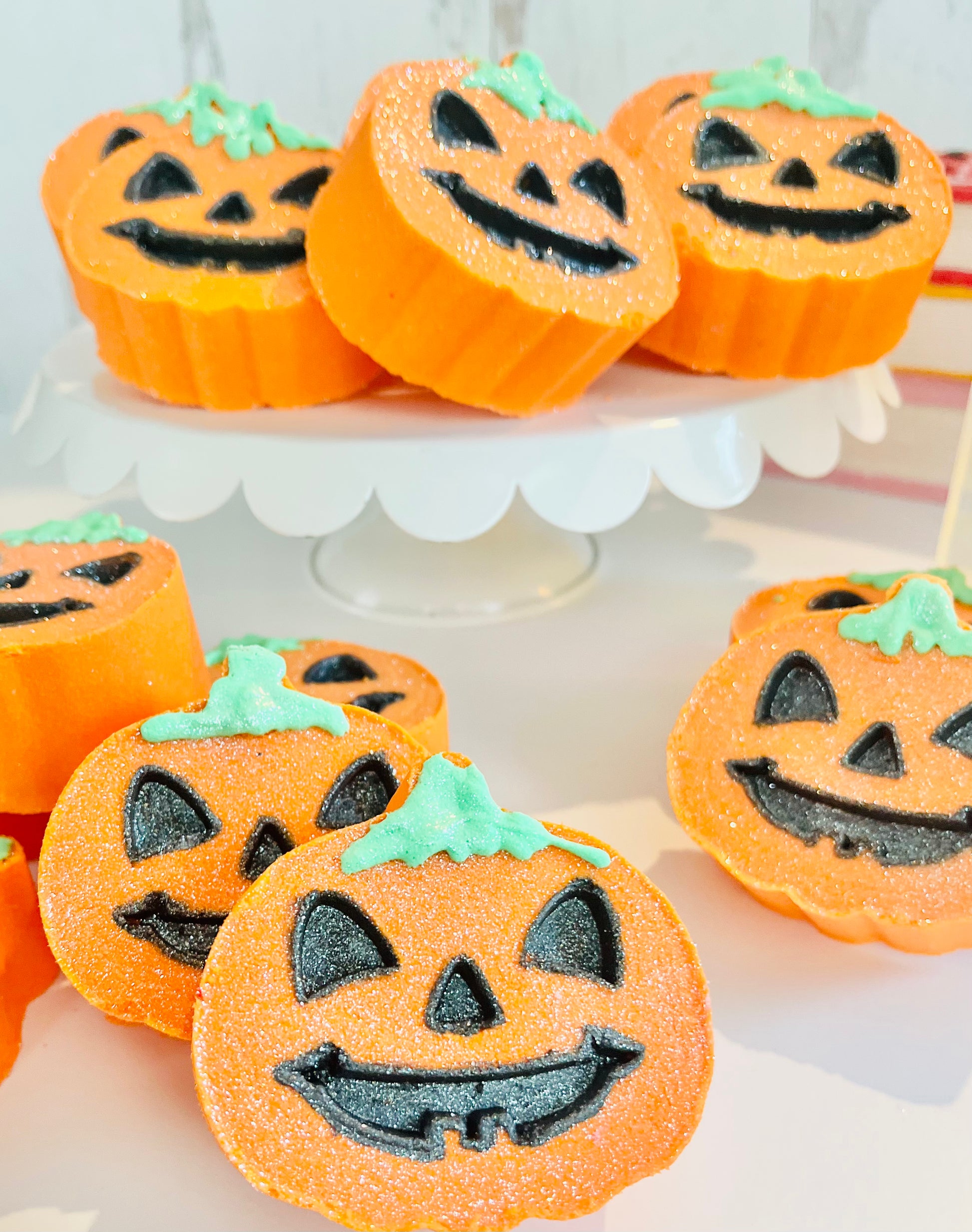 Pumpkin Head, Jack-o-Lantern Bath Bomb store 1