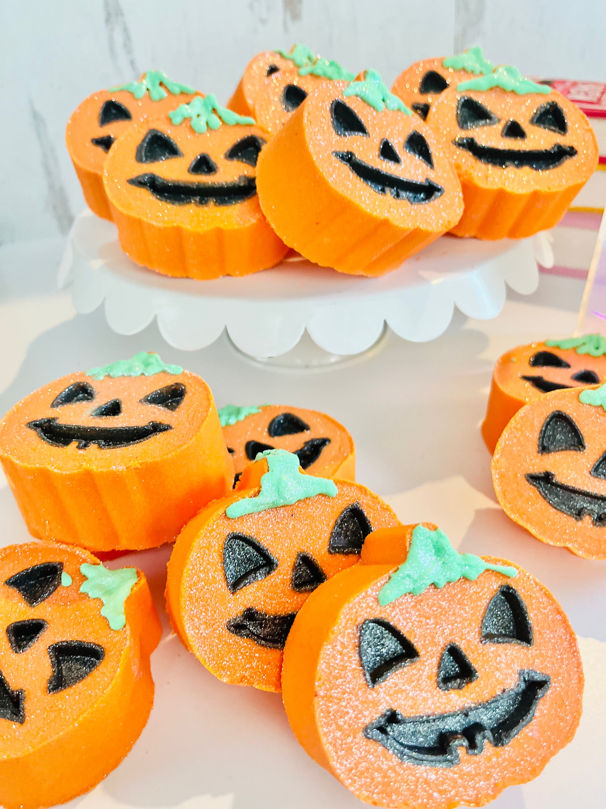 Pumpkin Head, Jack-o-Lantern Bath Bomb store 1